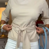 Lea – Elegantni ženski top s vezanjem